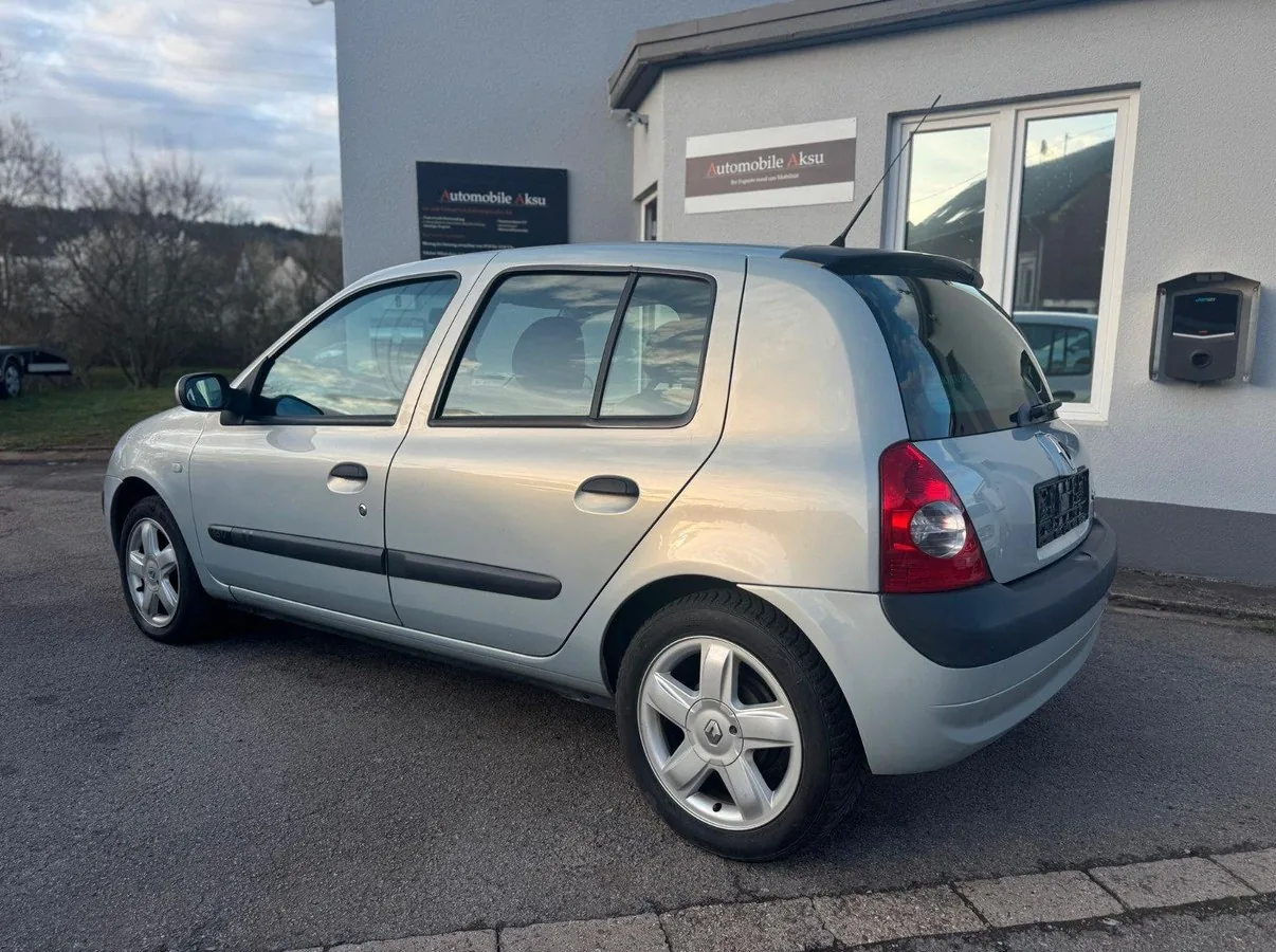 Renault Clio Foto 4