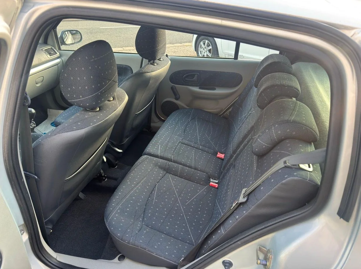 Renault Clio Foto 7