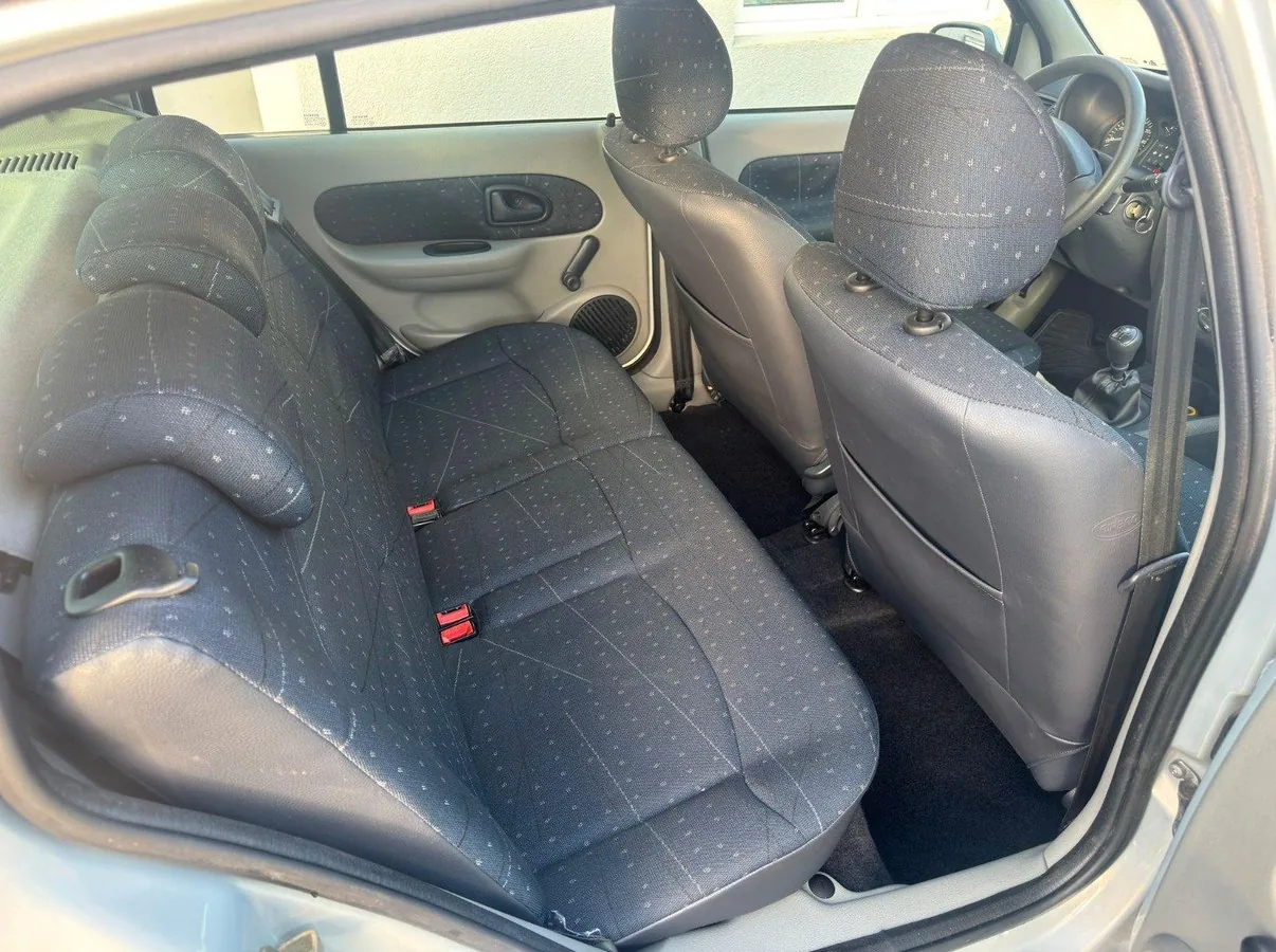 Renault Clio Foto 8