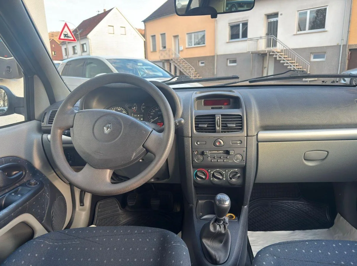 Renault Clio Foto 9