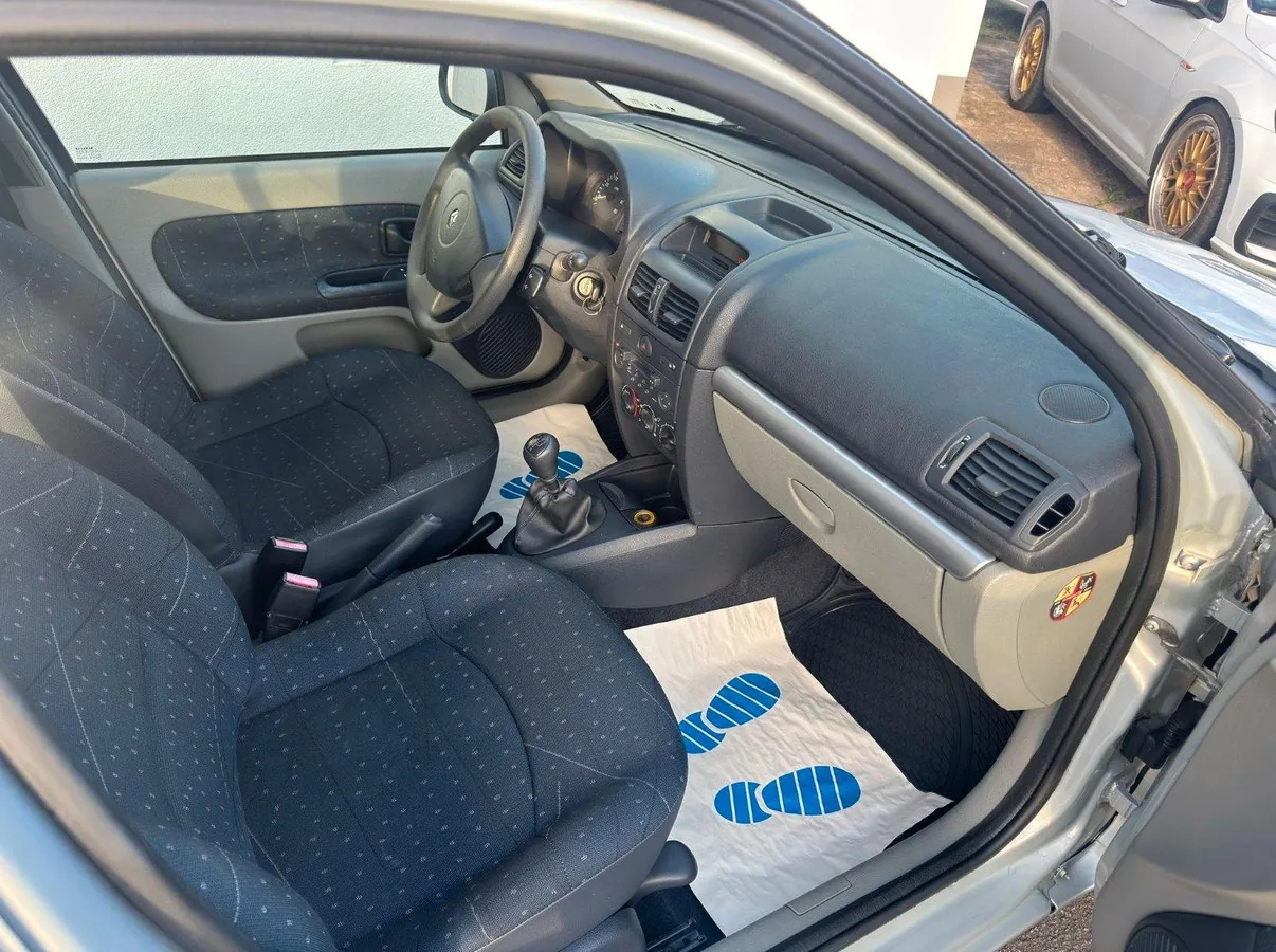 Renault Clio Foto 10