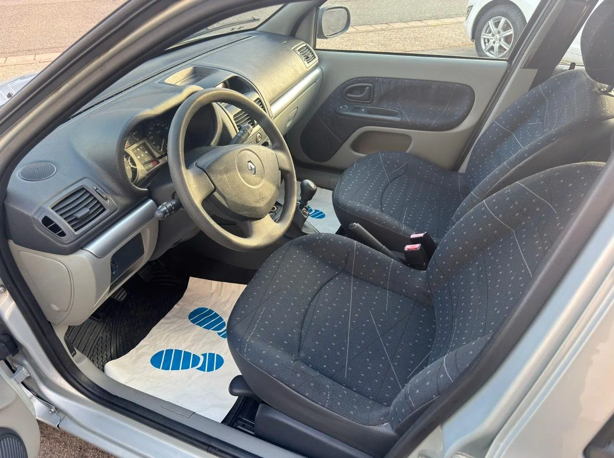 Renault Clio Foto 11