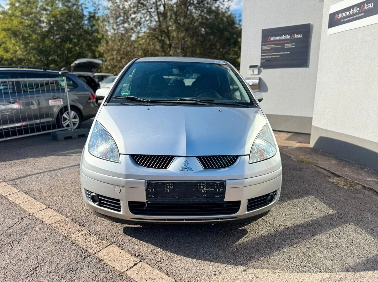 Mitsubishi Colt Foto 2