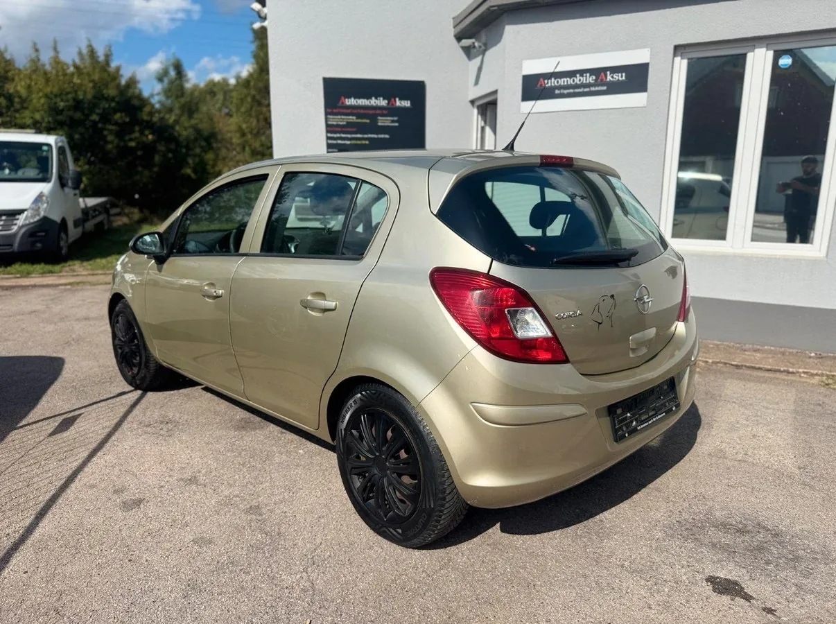 Opel Corsa Foto 4