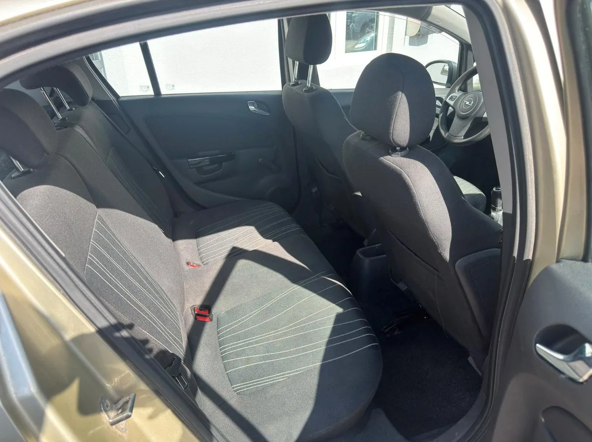 Opel Corsa Foto 9