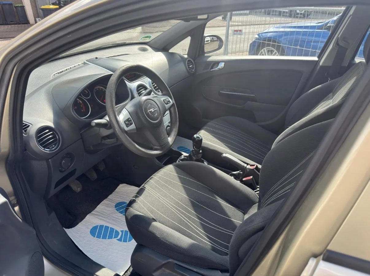 Opel Corsa Innenraum