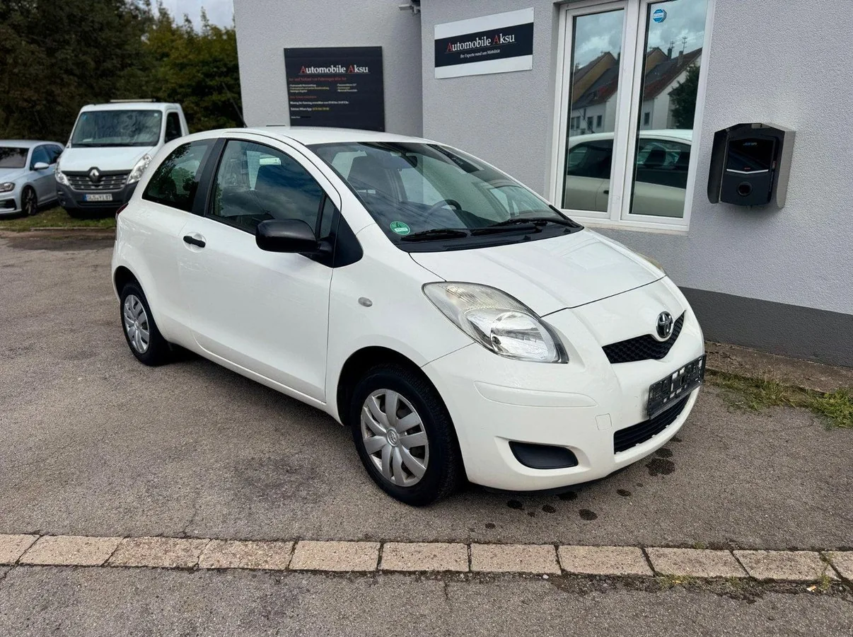 Toyota Yaris Foto 1