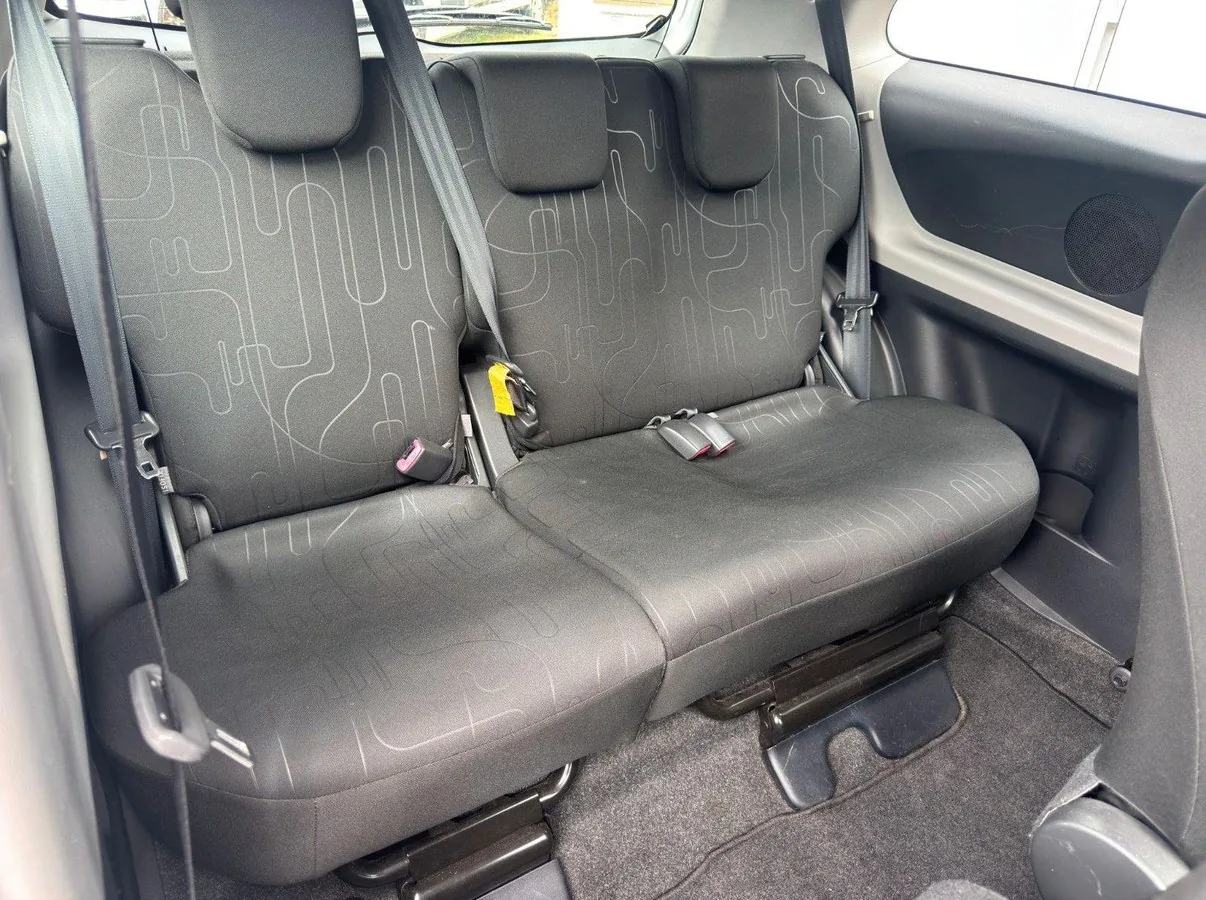 Toyota Yaris Foto 7
